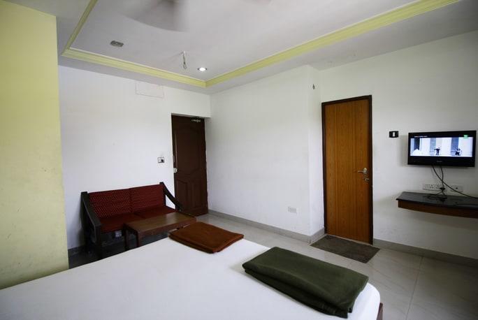 Hotel Adithya Chennai Exteriör bild